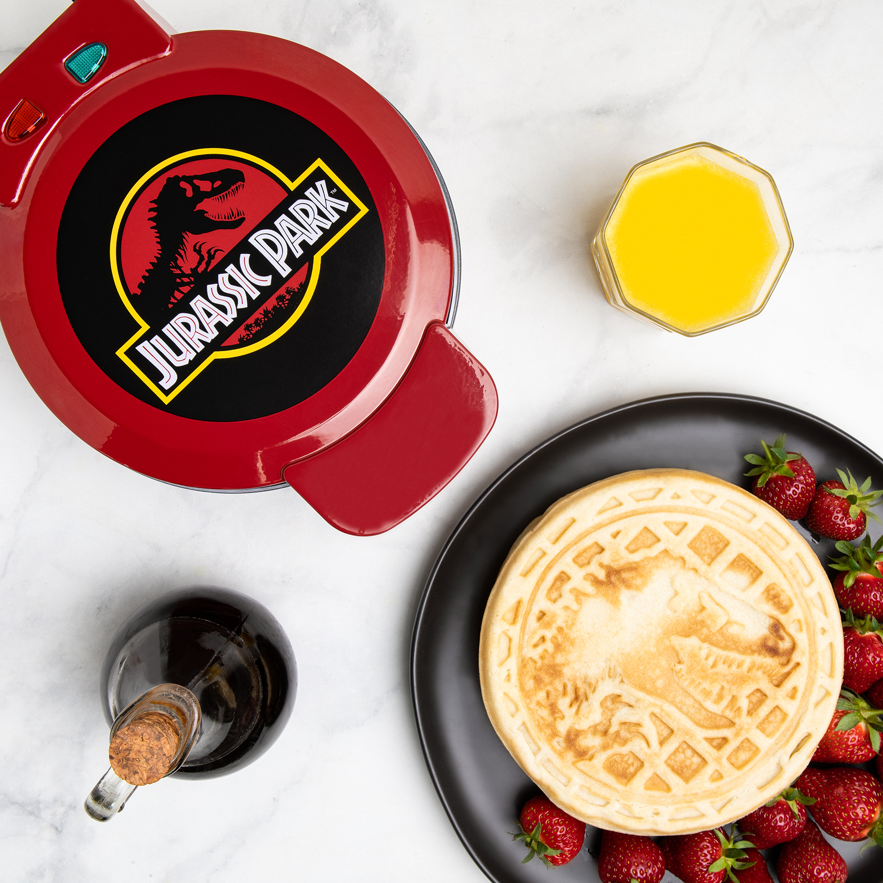 Amazon.com: Uncanny Brands Jurassic Park Waffle Maker - T-Rex on